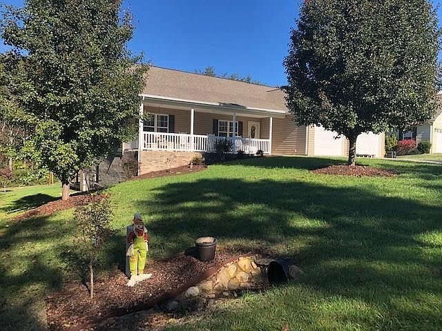 1st image of 103 Cabin Creek Dr