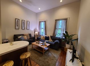 246 Race St #3, Philadelphia, PA 19106