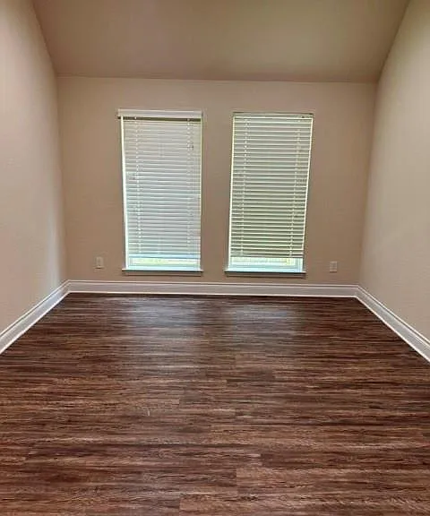 16923 Lumberton Dr — Photo 14