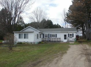 3650 Riggsville Rd, Cheboygan, MI 49721