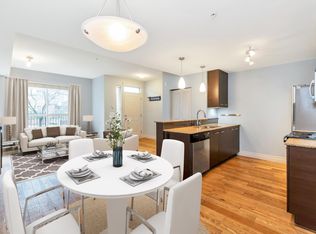 2343 Atkins Ave #103, Pt Coquitlam, BC
