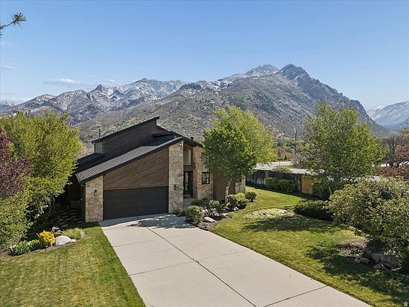 3rd image of 9725 S Ruskin Cir