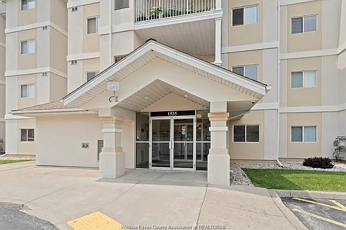 1535 Grand Marais Rd W #301 Photo 1