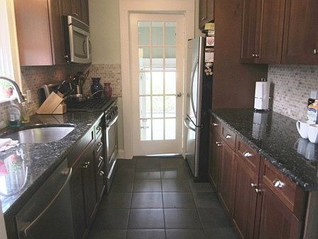 5th image of 40 Hawkins Ave