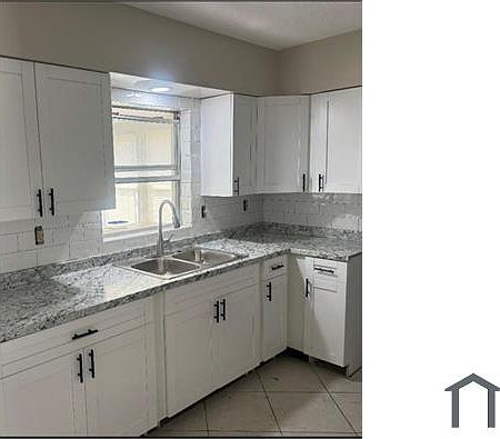 2nd image of 8580 Gardenia Dr