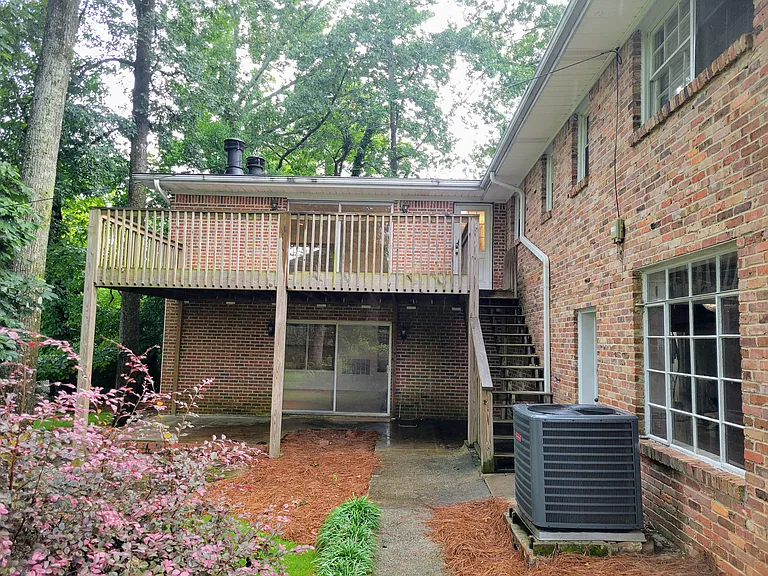 Huge backyard deck & patio
