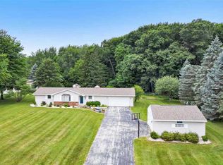 2513 Westline Rd, Green Bay, WI 54313