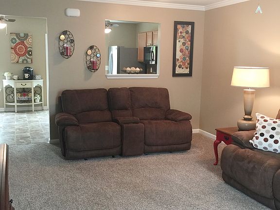 Spacious Family Room 