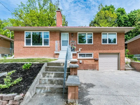 39 Meadowland Dr, Brampton, ON L6W 2R5
