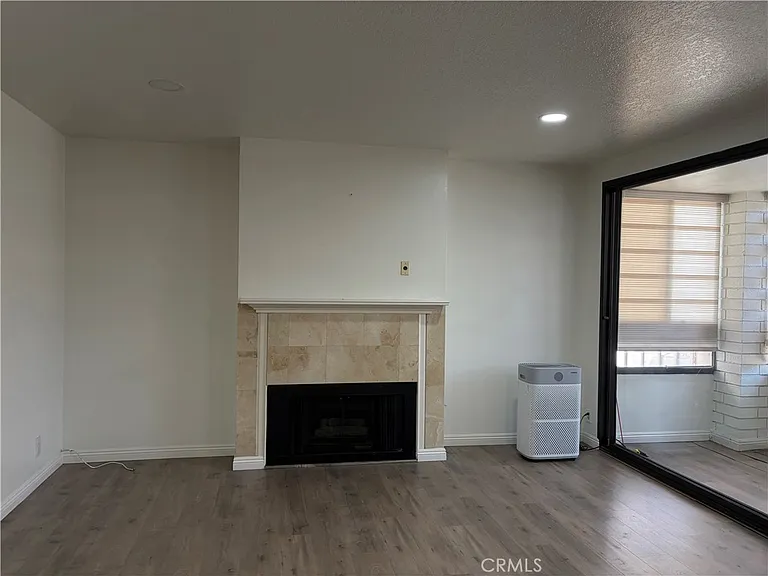 4477 Wilshire Blvd #104 — Photo 3