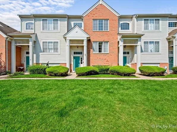 2122 Concord Dr, McHenry, IL 60050