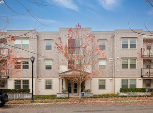 28615 SW Paris Ave #304, Wilsonville, OR 97070