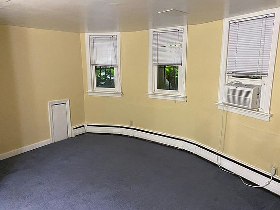 4th image of 2814 Midvale Ave #C