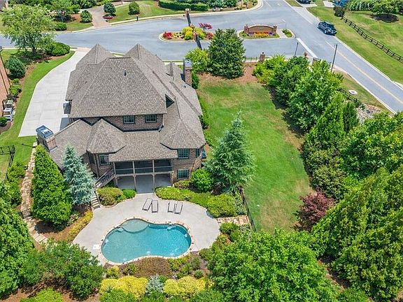 3rd image of 2792 Springbluff Ln