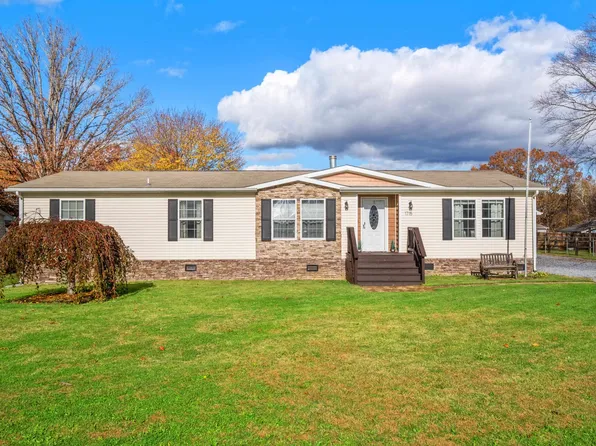 1715 3rd St, Waynesboro, VA 22980