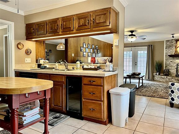 5th image of 15542 Earlport Cir