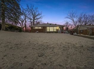 37 Sauk Trl, Park Forest, IL