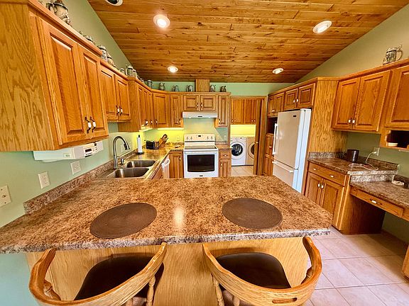 4th image of 2397 Norway Bluff Dr