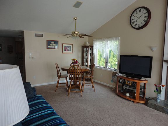 2nd image of 4196 Victorian Dr