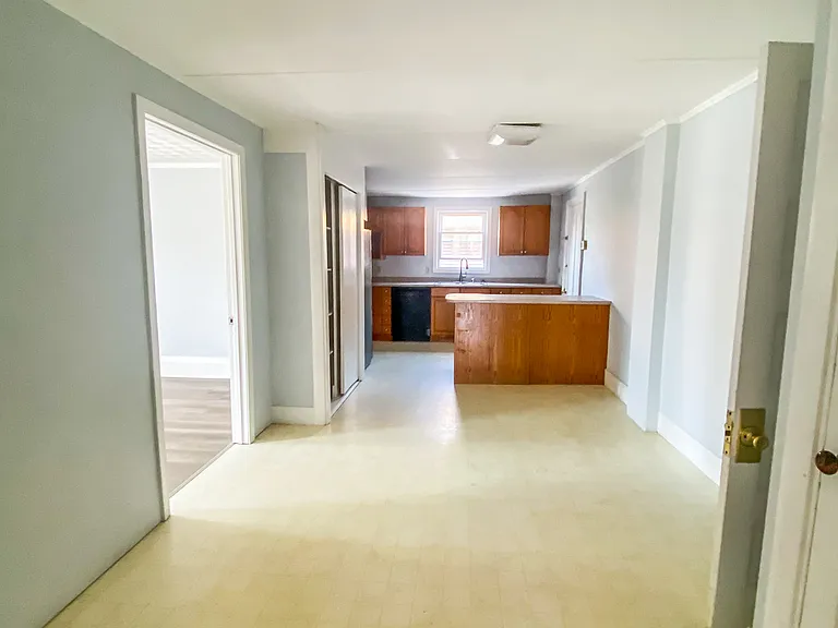 342 Main St #B — Photo 3