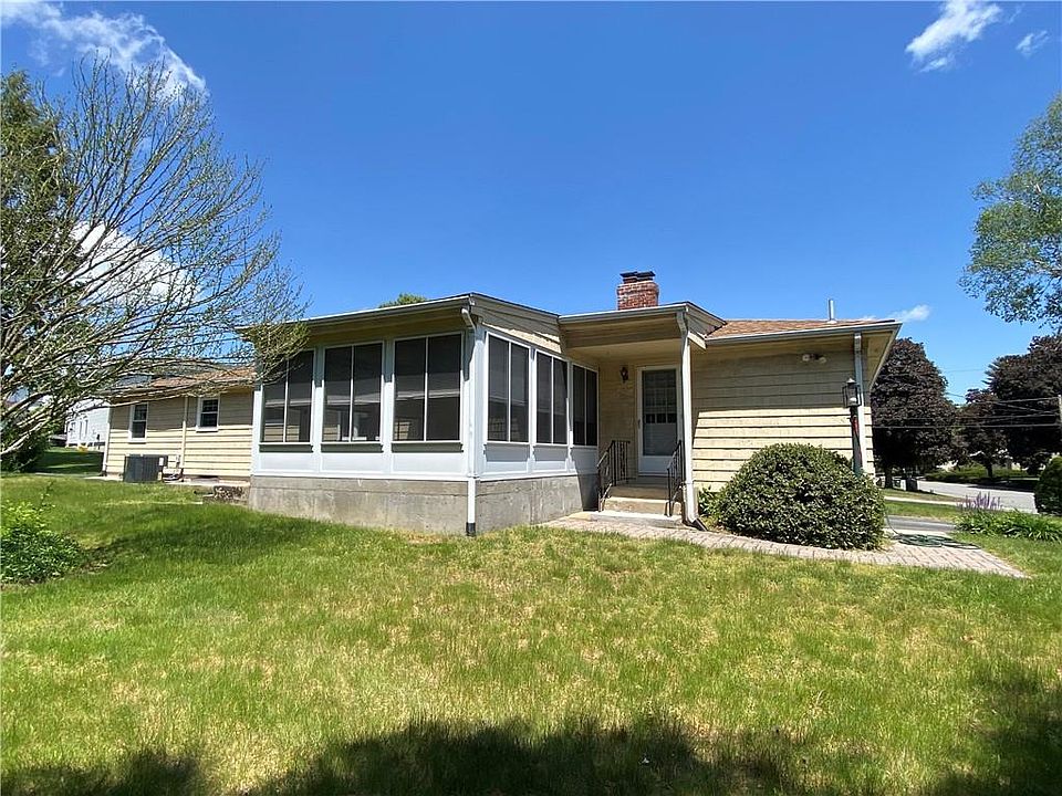 22 Oakhurst Dr, Smithfield, RI 02828 Zillow