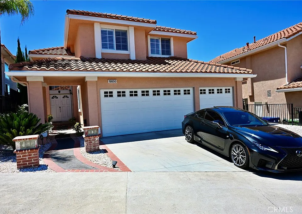 19850 Sierra Meadows Ln