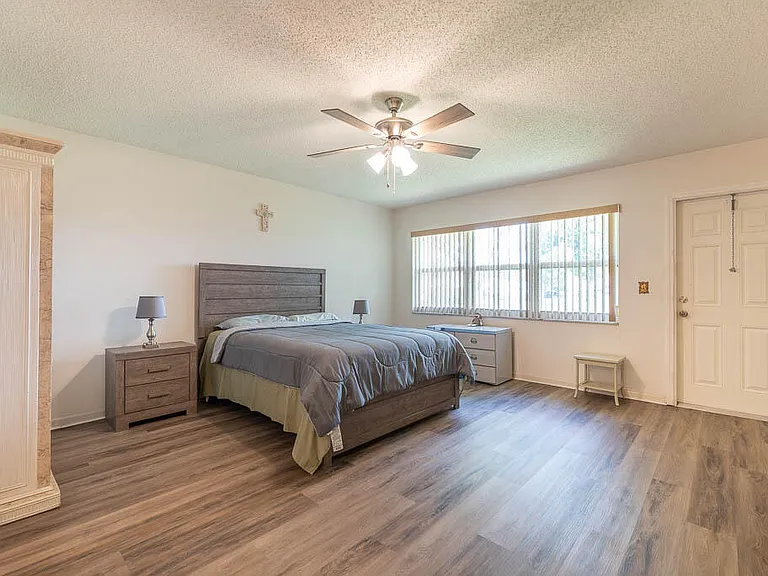 5061 Lakefront Blvd #B — Photo 20