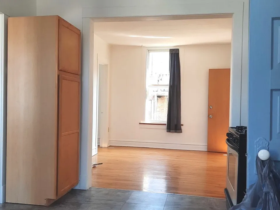 1512 N Artesian Ave #2R