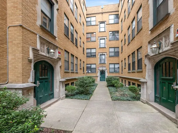 7211 S Yates Blvd APT 3B, Chicago, IL 60649