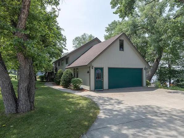 411 Lake St N, Prescott, WI 54021