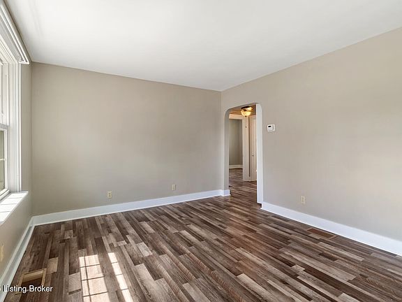 2nd image of 204 S Greensburg St