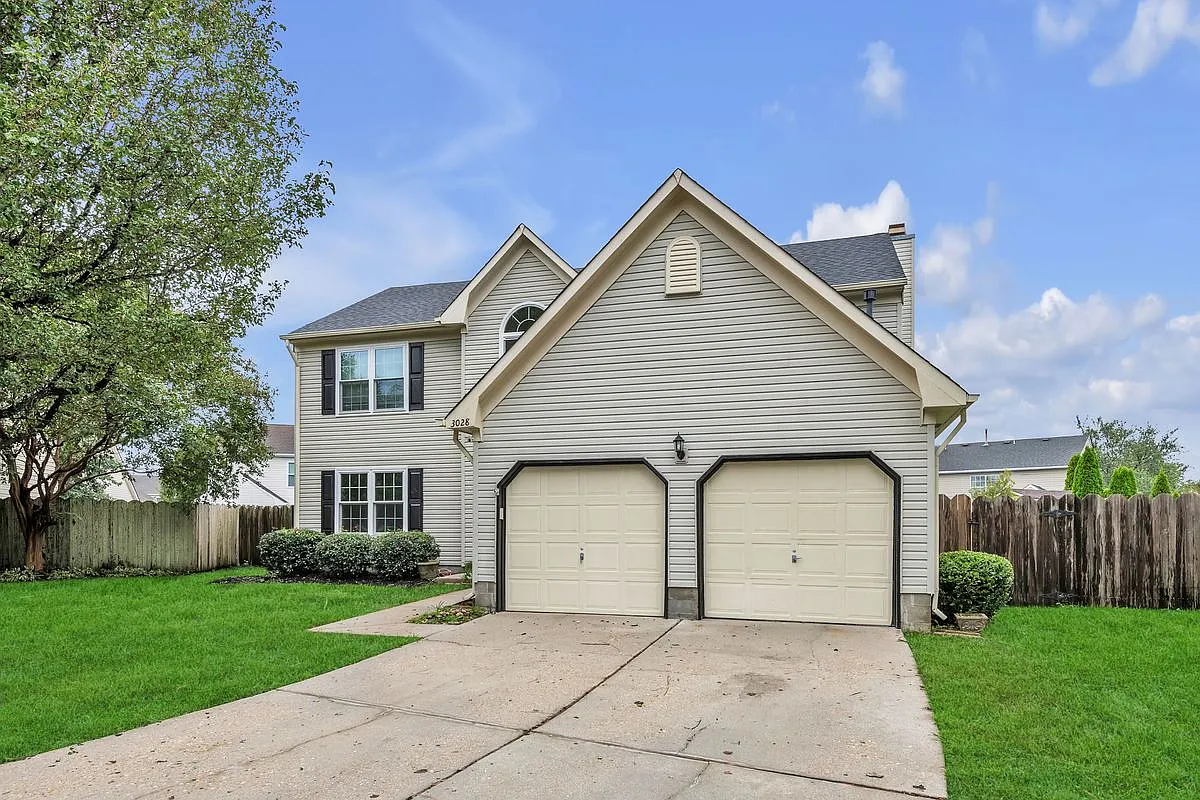 4 bed, 2.5 bath, 2195 sqft, $3,200 — Photo 1