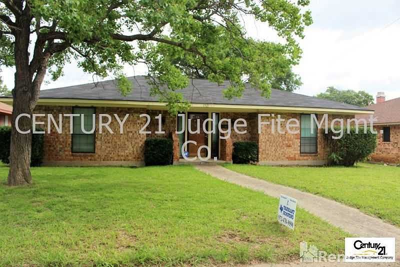 1st image of 1921 Garden Crest Ln