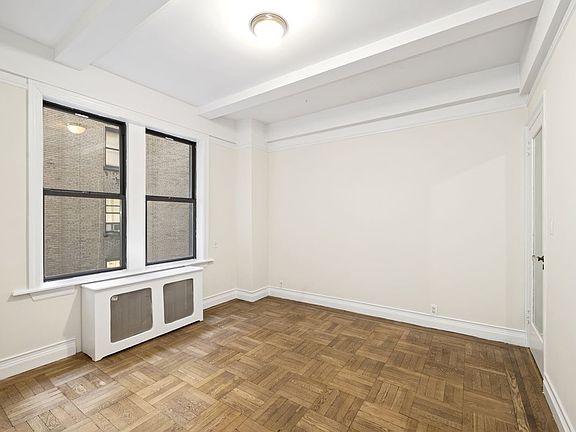 4th image of 207 W 106th St APT 15A