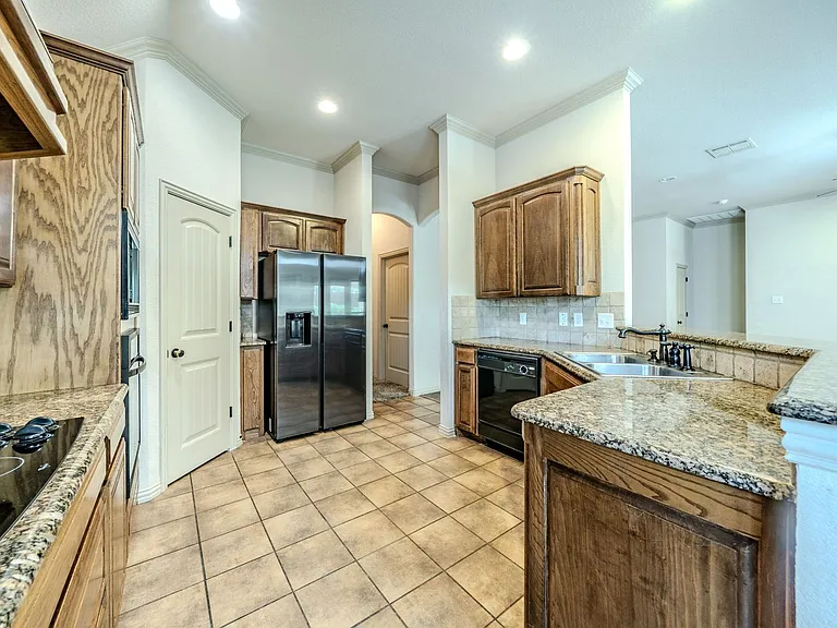 109 Chateau Dr — Photo 10