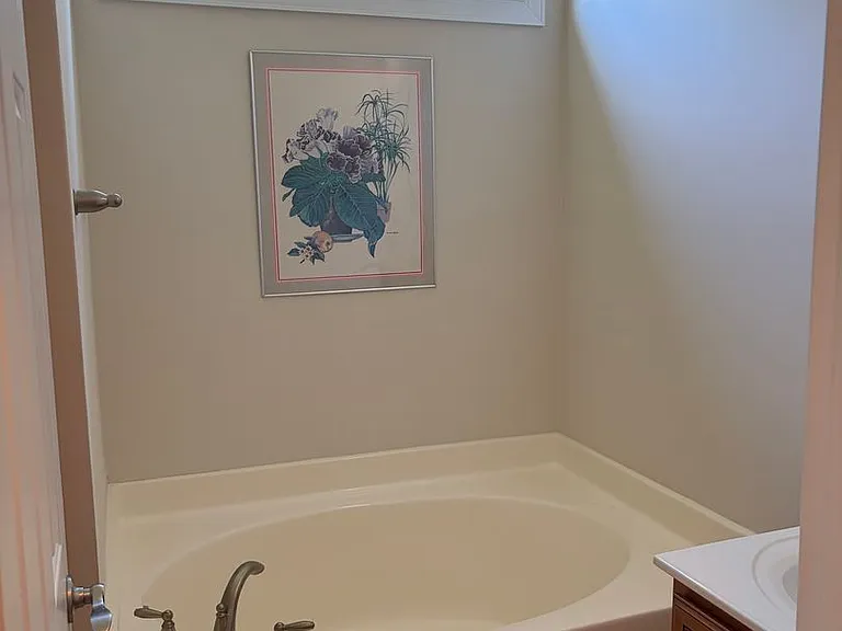 125 Gramercy Ct — Photo 23