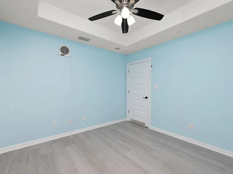 9450 Cajun Blvd — Photo 16