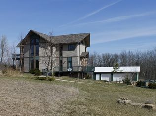 2242 County Road Y E, Dodgeville, WI 53533