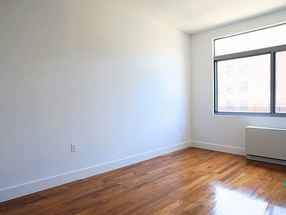 2nd image of 836 Bergen St #26B
