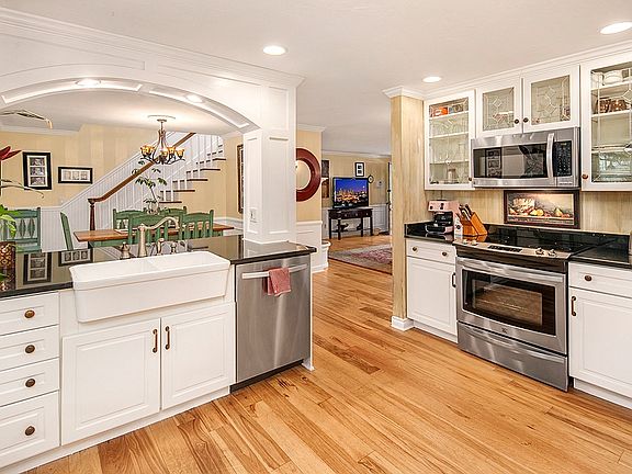 4th image of 11810 NE 141st St