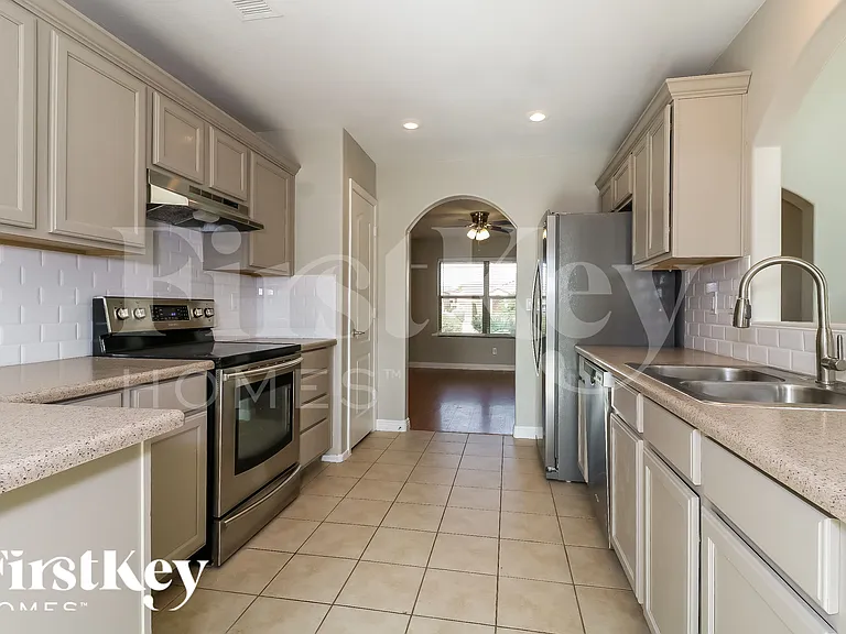 25193 W Cranston Pl — Photo 7