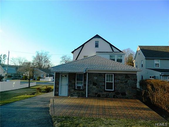4th image of 50 Dover Ln