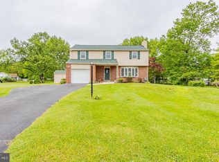 36 Robins Rd, Garnet Valley, PA 19060