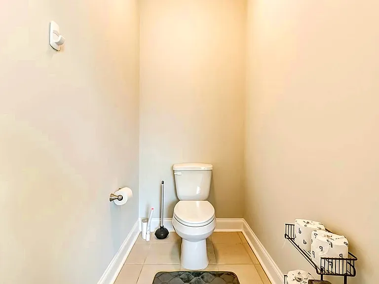 110 Tablerock Ct — Photo 2