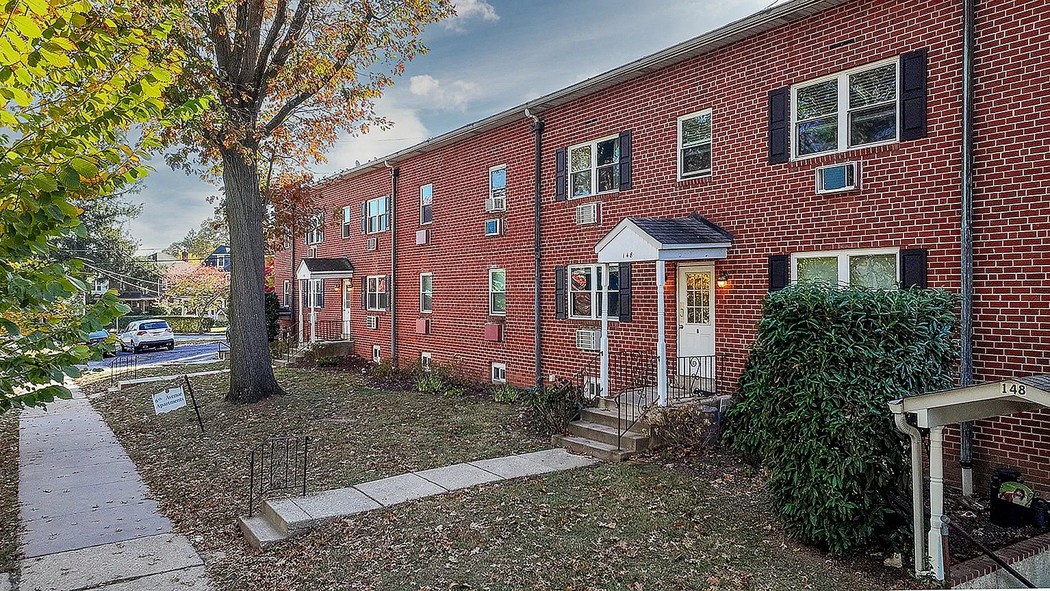 6th Avenue Apartments — Photo 1