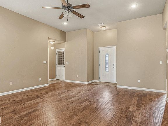 5th image of 494 Whitestone Dr