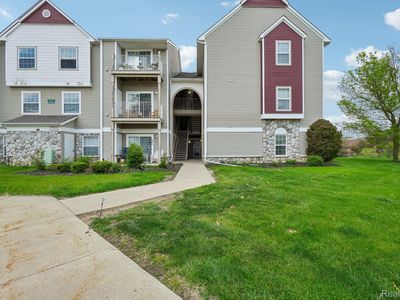 15240 Silver Pkwy APT 306, Fenton, MI, 48430