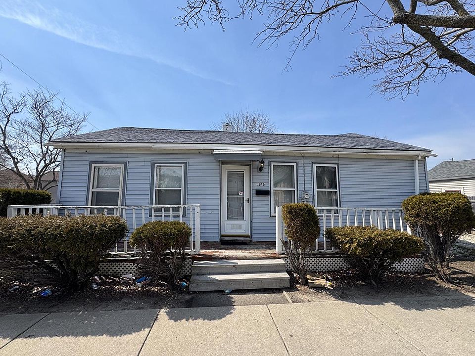 1st image of 1146 Grand AVENUE