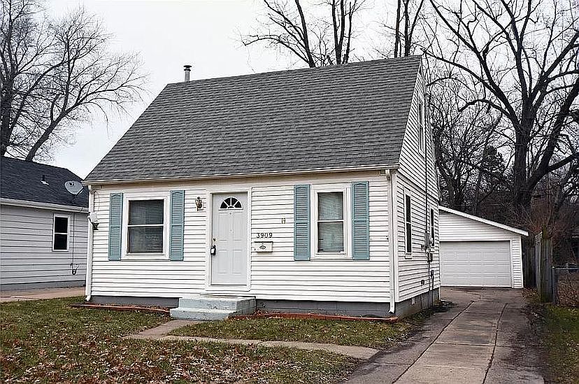 1st image of 3909 Lennox Ave NE