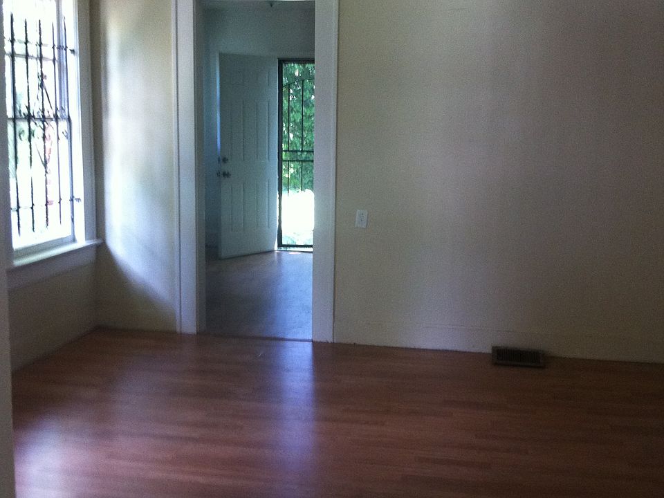 2nd image of 1124 Larosa Ter SW